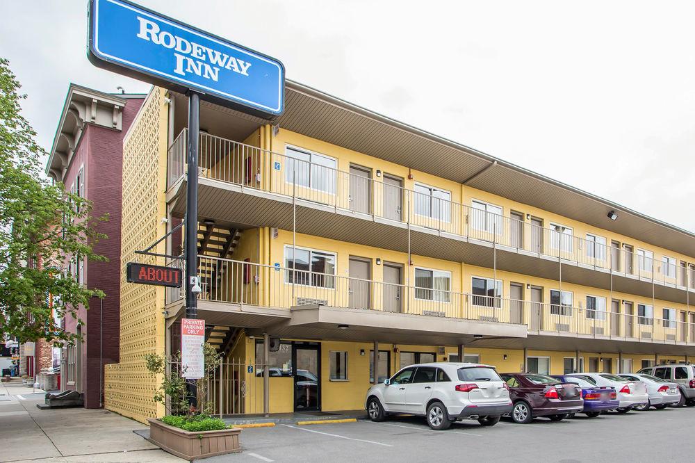 Red Roof Inn York Downtown Exterior photo